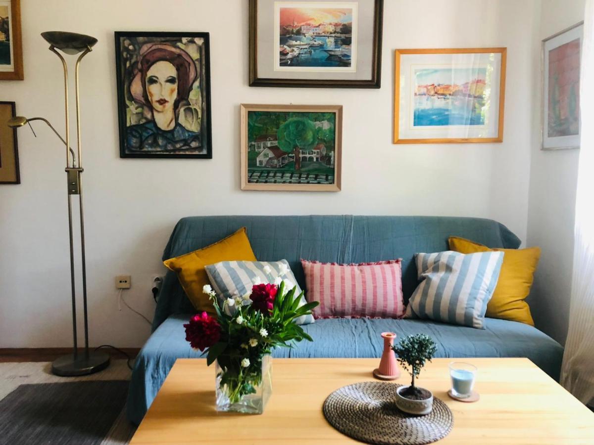 Beautiful Apartment With Balcony PUY Eksteriør bilde
