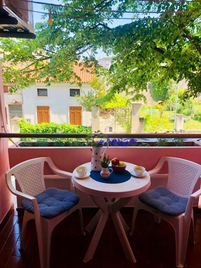 Beautiful Apartment With Balcony PUY Eksteriør bilde